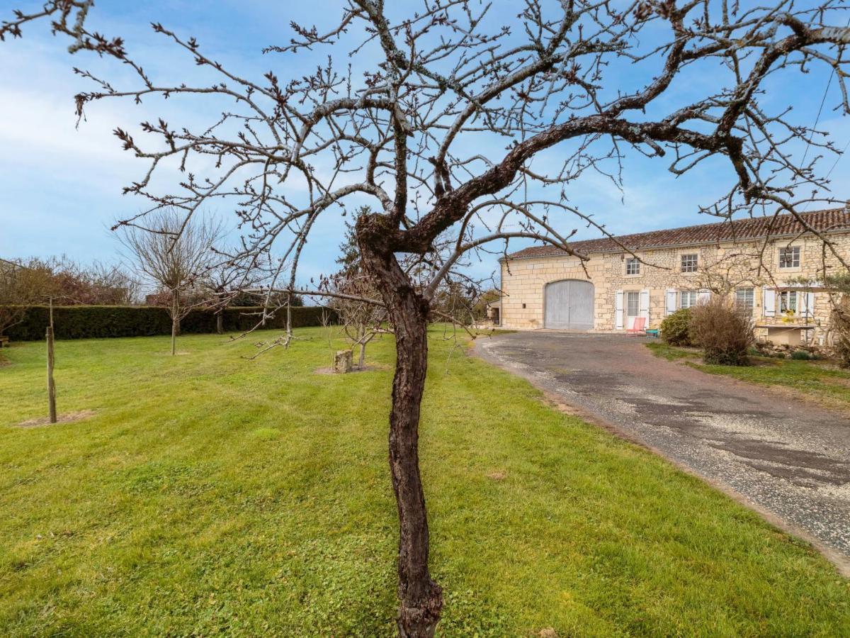 Holiday Home Gite La Truffiere Saintongeaise By Interhome Berneuil  Exterior photo